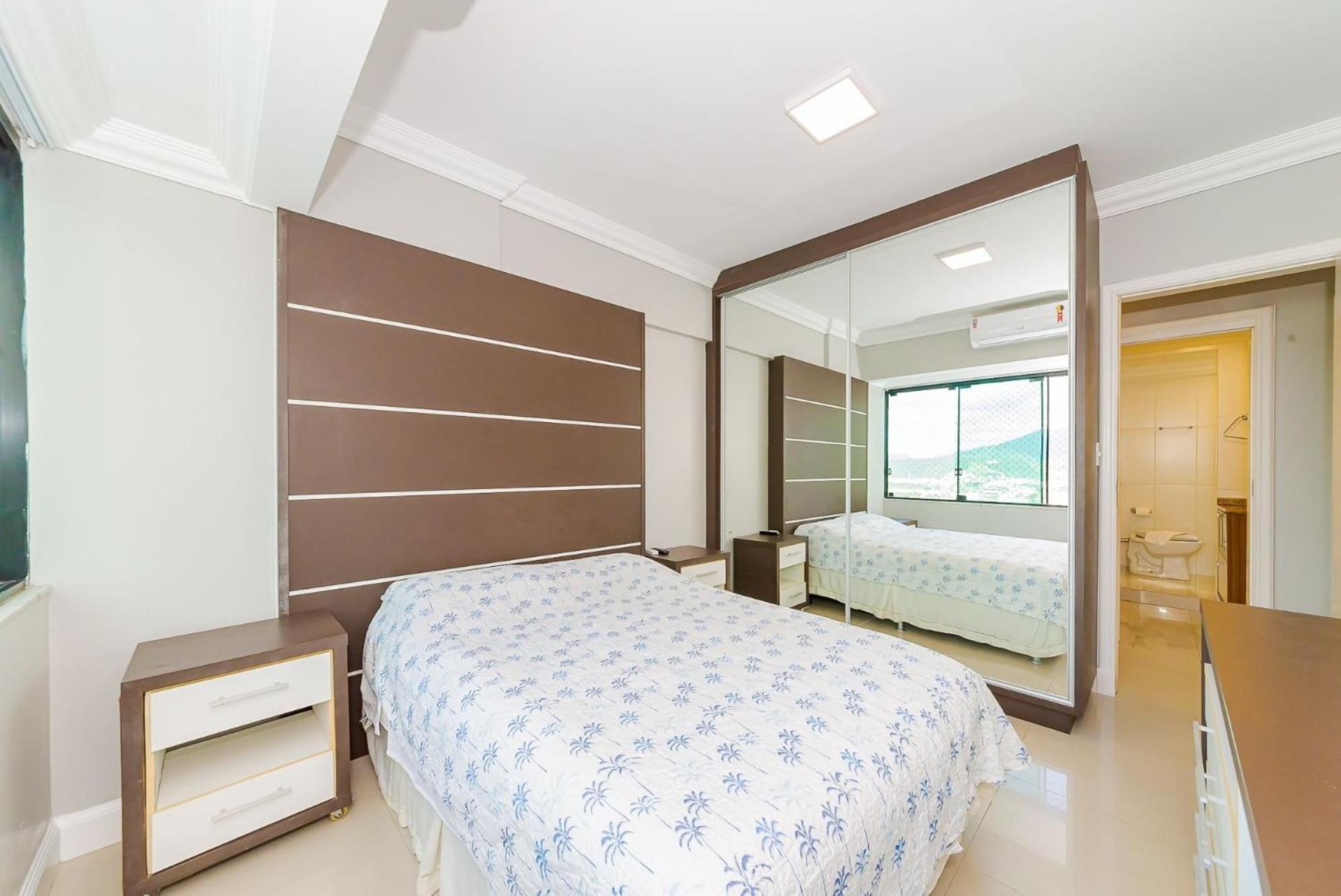 Apto Amplo 1Suite Mais 2Quartos - Quadra Mar 50M Da Praia - Somente Familiares Balneário Camboriú 외부 사진