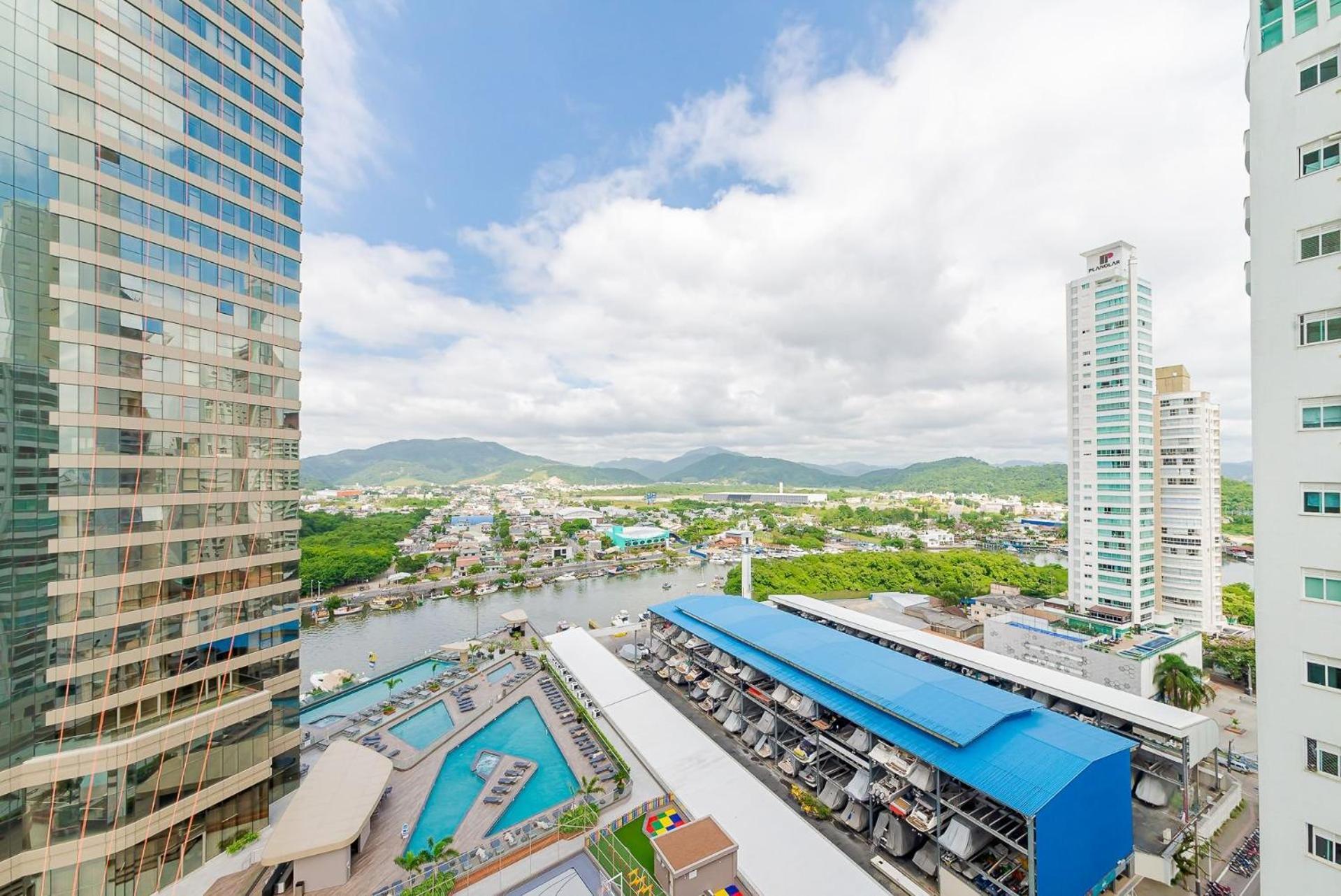 Apto Amplo 1Suite Mais 2Quartos - Quadra Mar 50M Da Praia - Somente Familiares Balneário Camboriú 외부 사진